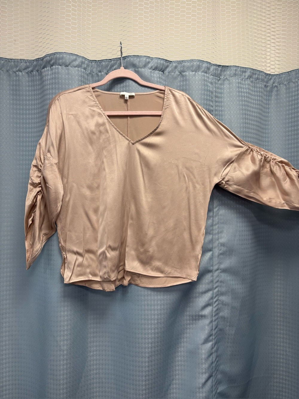EUC Skin Size 1 Women’s V-Neck Satin Blouse — Blush Pink